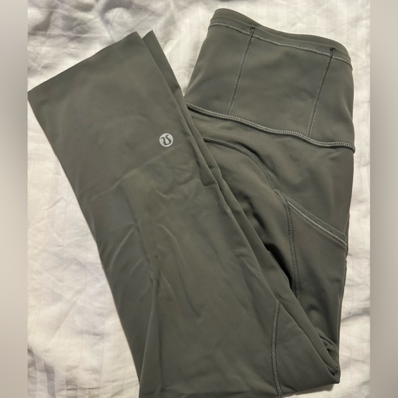 Lululemon cropped leggings size 2 - Picture 1 of 1